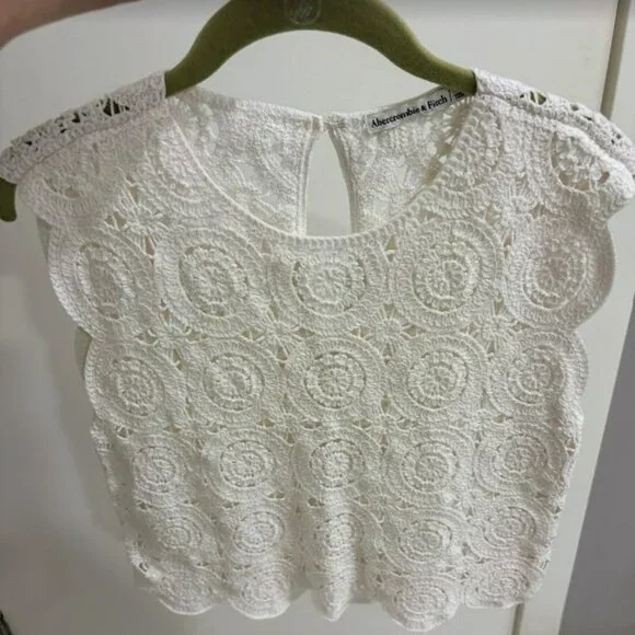 Abercrombie & Fitch White Crochet Lace Sleeveless Top (Size Small) - Picture 3 of 7